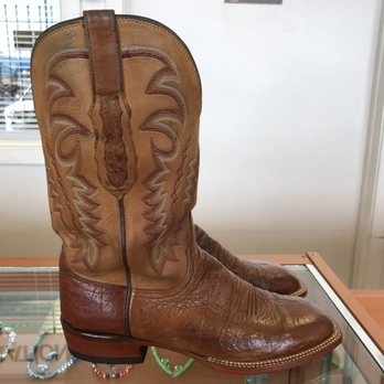 Davey's Shoe Repair - Their clean and shine is great! - Shoe Repair Near Me - Houston, Texas Davey's Shoe Repair - Their clean and shine is great! - Shoe Repair Near Me - Houston, Texas