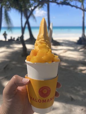 Halomango beach by null