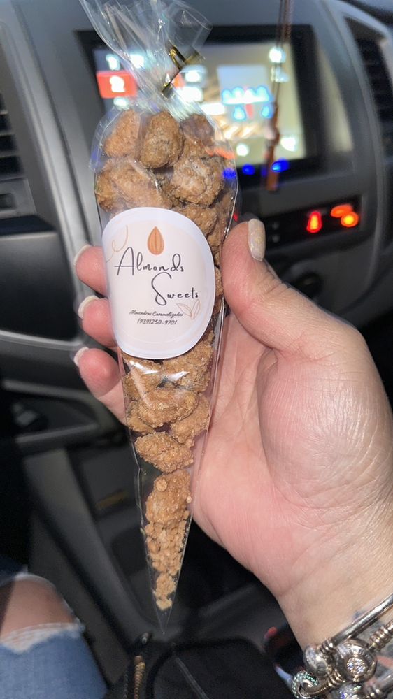 Almonds Sweet Logo