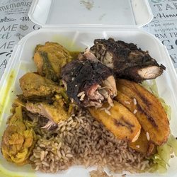 Jamdung Jamaican Restaurant - Curry & Jerk chicken