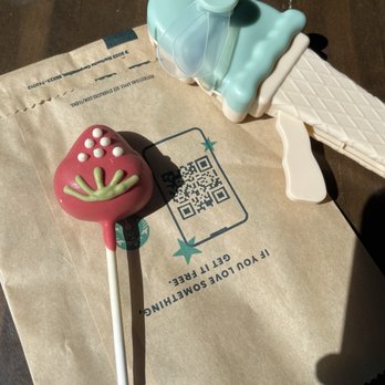Starbucks - Strawberries & Cream Cake Pop - Coffee & Tea Near Me - Bellevue, Washington