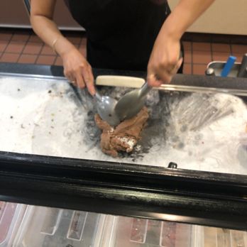 Cold Stone Creamery - Ice Cream & Frozen Yogurt Near Me - Willow Grove, Pennsylvania