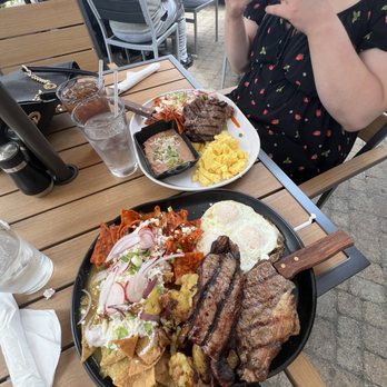 Gina's Kitchen +Catering - Chilaquiles Divorciados - Breakfast & Brunch Near Me - Rancho Cucamonga, California