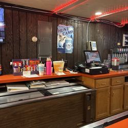Knotty Pine Inn