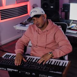 Toneseldelaquimica world known Producer, Custom Soundproofed Rooms, Podcast Studio, Production, Recording, Distribution, Videos. Call Tones!