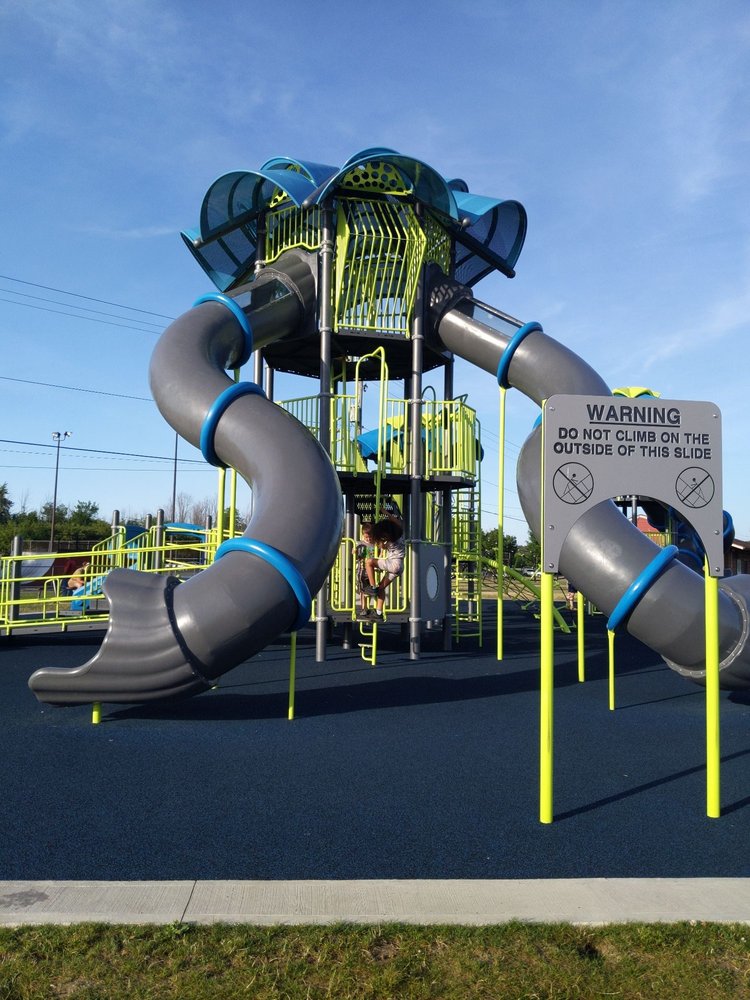 PARMA TOWN HALL PARK Updated October 2024 11 Photos 1300 Hilton