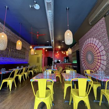 Kai Yang - Dining area - Thai Near Me - Montclair, New Jersey