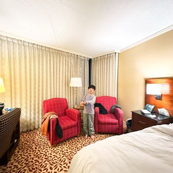 Vancouver Marriott Pinnacle Downtown Hotel - Inside the room - Hotels Near Me - Vancouver, British Columbia Vancouver Marriott Pinnacle Downtown Hotel - Inside the room - Hotels Near Me - Vancouver, British Columbia