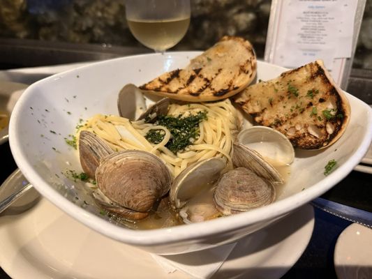 G&B Oyster Bar by null