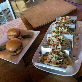 Skyline Kitchen & Vine - Kobe Sliders and duck tacos - New American Near Me - Reno, Nevada Skyline Kitchen & Vine - Kobe Sliders and duck tacos - New American Near Me - Reno, Nevada