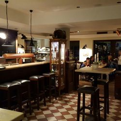 Wirtshaus zur Linde - Sehr geschmackvoller Thekenbereich