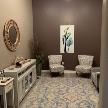 Earthy Ruby - Waiting area - Acupuncture Near Me - Cupertino, California Earthy Ruby - Waiting area - Acupuncture Near Me - Cupertino, California