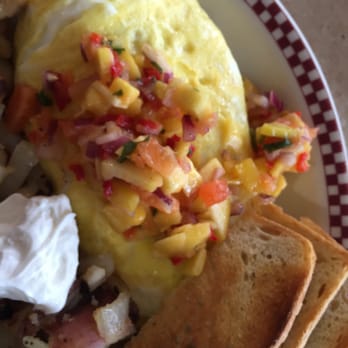 Hallie's Diner - American Near Me - Petaluma, California Hallie's Diner - American Near Me - Petaluma, California