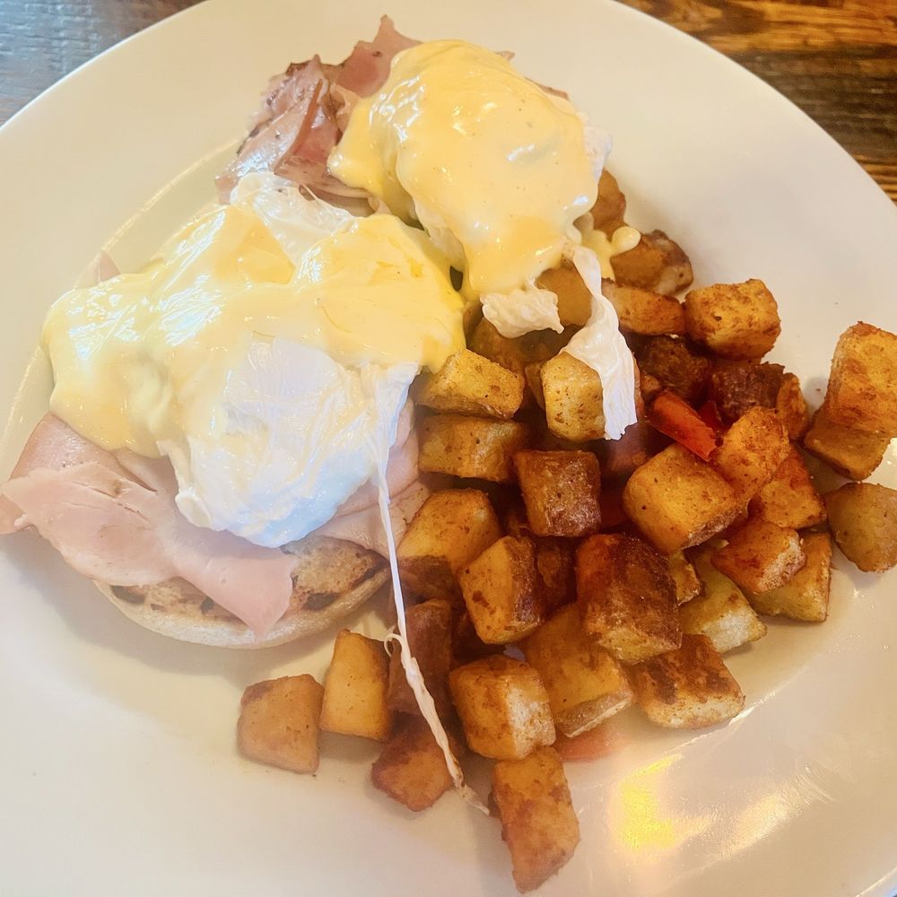 Cafe Terracotta - Traditional Benedict - American Near Me - Littleton, Colorado Cafe Terracotta - Traditional Benedict - American Near Me - Littleton, Colorado