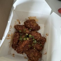 Pali Pali Pizza - Soy garlic wings 8 pcs