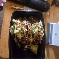 Smokin Joe's BBQ - Won ton tacos