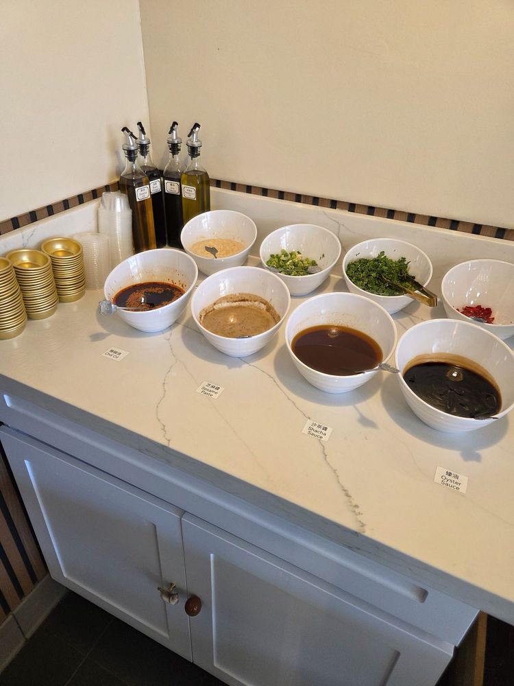 Meow’s Spicy Hotpot