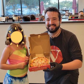 V Pizza - Alec (manager, I assume). - Pizza Near Me - Orlando, Florida V Pizza - Alec (manager, I assume). - Pizza Near Me - Orlando, Florida