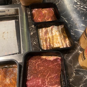 Kalbi - Top - fried calamari, beef, BBQ pork belly - Sushi Bars Near Me - Montreal, Quebec