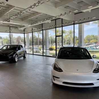 Tesla Motors - Santa Barbara - Two cars in showroom - Auto Repair Near Me - Santa Barbara, California Tesla Motors - Santa Barbara - Two cars in showroom - Auto Repair Near Me - Santa Barbara, California
