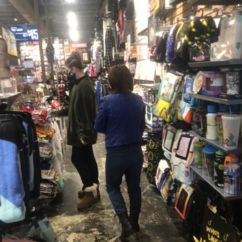 Hot Topic - Store - Accessories Near Me - Louisville, Kentucky Hot Topic - Store - Accessories Near Me - Louisville, Kentucky