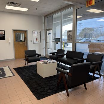 Priority Collision - Lobby - Body Shops Near Me - Norfolk, Virginia Priority Collision - Lobby - Body Shops Near Me - Norfolk, Virginia