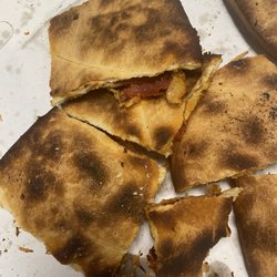 Vesuvio's Little Italy - Burnt pizza