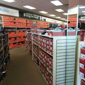 Famous Footwear - Shoe Stores Near Me - Winter Garden, Florida Famous Footwear - Shoe Stores Near Me - Winter Garden, Florida