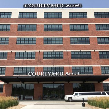 Courtyard by Marriott Waterloo Cedar Falls - Hotels Near Me - Waterloo, Iowa