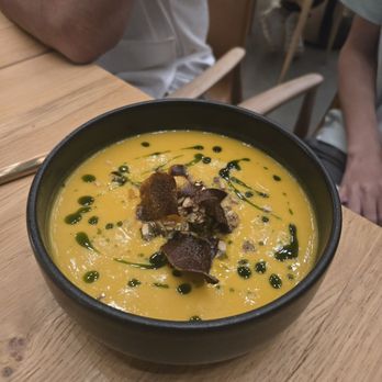Olili - Butternut squash bisque - Desserts Near Me - Honolulu, Hawaii