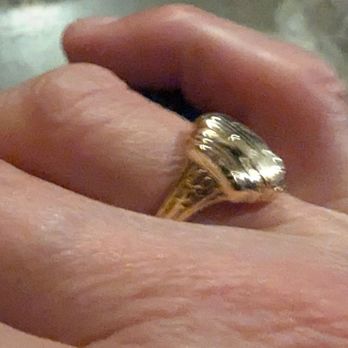 Osborne's Jewelers - Momma's class ring after they fixed it! Fantastic job! - Jewelry Near Me - Athens, Alabama Osborne's Jewelers - Momma's class ring after they fixed it! Fantastic job! - Jewelry Near Me - Athens, Alabama