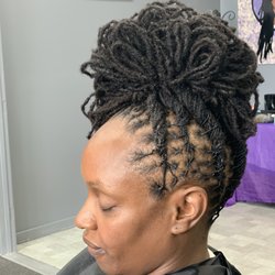 Natural Divinity - Side play Loc petal Pony