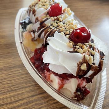 Frosty's Grill n' Chill - Banana split was amazing - Ice Cream & Frozen Yogurt Near Me - Marysville, California Frosty's Grill n' Chill - Banana split was amazing - Ice Cream & Frozen Yogurt Near Me - Marysville, California