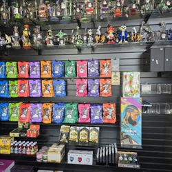 3 Heads Go Drive-Thru Smoke Shop