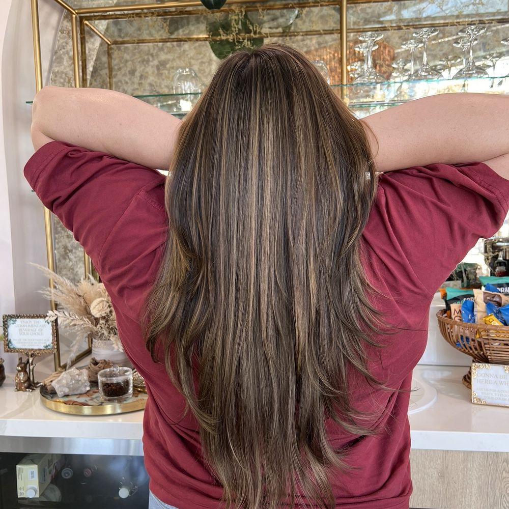 Salon Drew - Hair cut, style highlights - Hair Salons Near Me - Long Beach, California