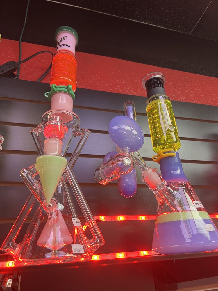 FRIENDLY TOBACCO VAPE Updated August 2024 39 Photos 3212 S Blvd