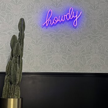 Roamer Coffee House - Coffee & Tea Near Me - Reno, Nevada
