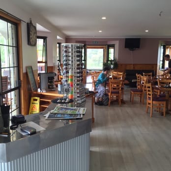 The Coffeepot - Inside - lots of tables and chairs, nice warm atmosphere. - Cafes Near Me - Kaiwaka, NTL