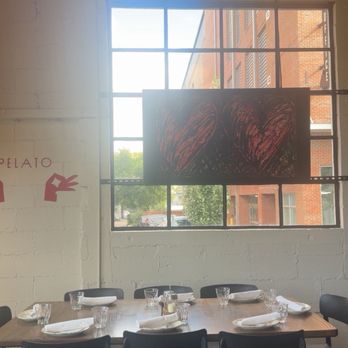 Pelato - Atmosphere - Italian Near Me - Nashville, Tennessee Pelato - Atmosphere - Italian Near Me - Nashville, Tennessee