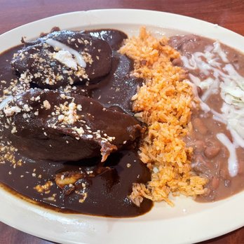 Las Ranas Cafe - Pollo en Mole - Mexican Near Me - Los Angeles, California