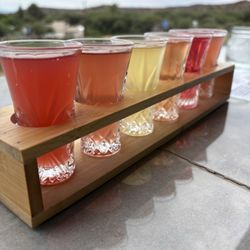 Witch Creek Tasting House - Cider flight