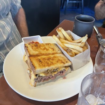 Full Belly - Patty melt - Breakfast & Brunch Near Me - San Antonio, Texas