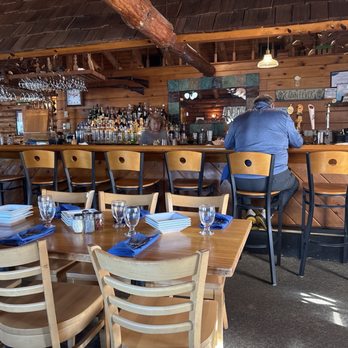 The Log Cabin - Bar dining room - Seafood Near Me - Clinton, Connecticut