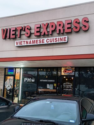Viet's Express by null