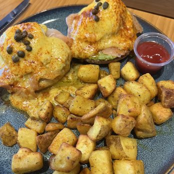 Cindy's - Coffee & Tea Near Me - West Vancouver, British Columbia