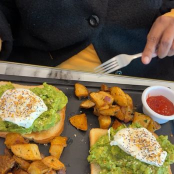 Sugar Factory - Queens - Avocado melt - Desserts Near Me - Jamaica, New York