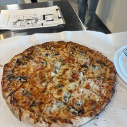 Duane's House of Pizza - Veggie pizza thin crust
