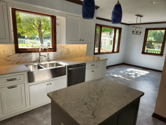 Leone's Home Repairs Logo