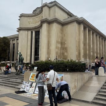 Place du Trocadéro - Photo 4: Palais de Chaillot - Public Plazas Near Me - Paris, 75 Place du Trocadéro - Photo 4: Palais de Chaillot - Public Plazas Near Me - Paris, 75