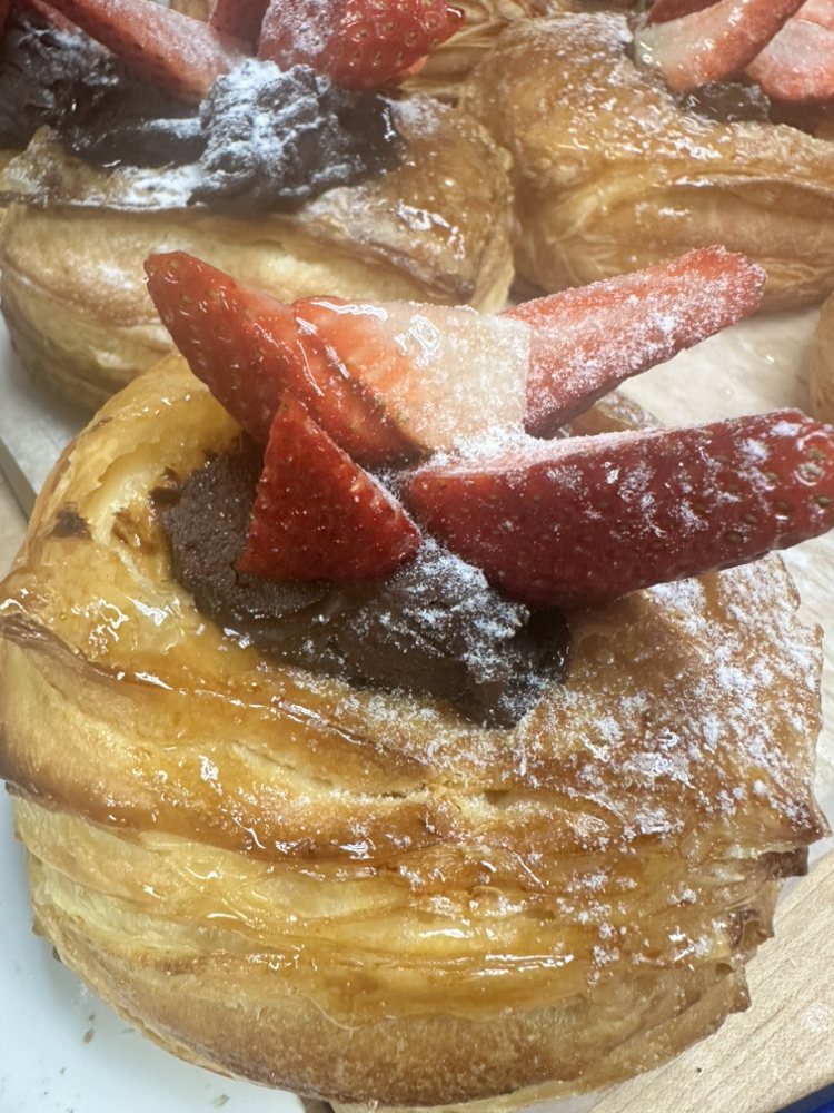 Bare Bistro- Fedora's Cakes & Bakes Logo